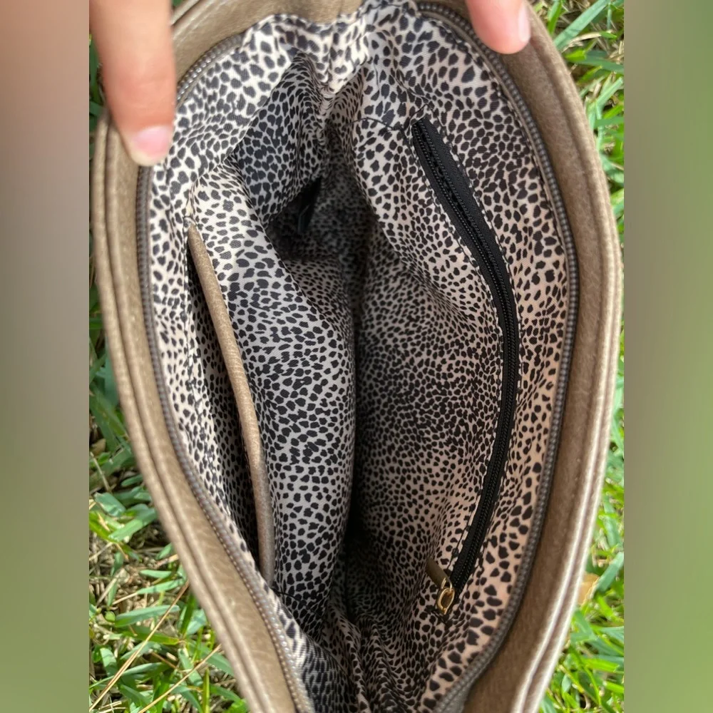 Purse - Picture 3 of 3